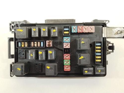 Used Fuse box Fuse box 28511472 28511472