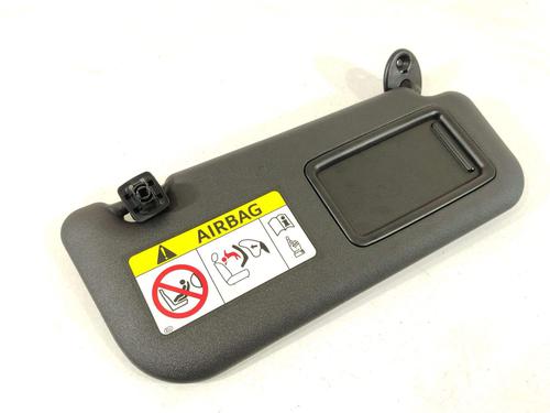 Used Right sun visor Right sun visor 31775607 31775607