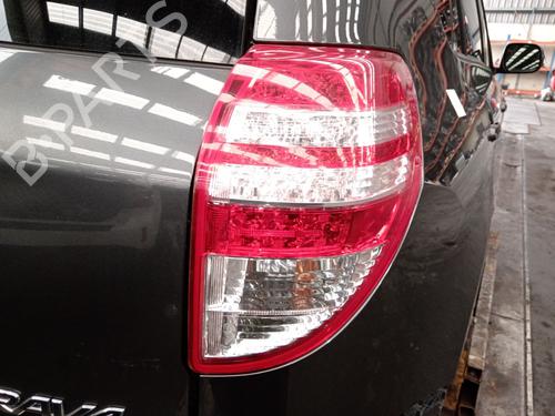 Used Right taillight TOYOTA RAV 4 III (_A3_) 2.2 D (ALA35_) (150 hp) 29886020
