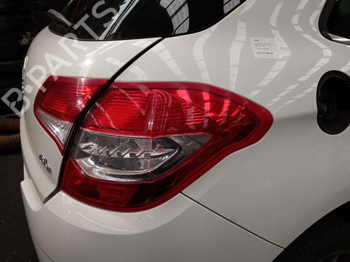Right taillight CITROËN C4 II (NC_) 2.0 HDi / BlueHDi 150 | BP37173097C35 - Image 2
