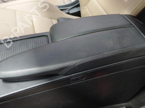 Used Armrest / Center console Armrest / Center console 19407815 19407815