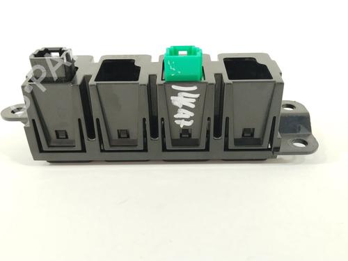 Switch NISSAN JUKE (F15) 1.6 DIG-T NISMO RS | BP27870446I30 