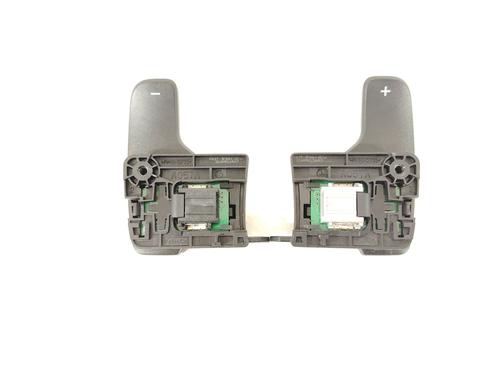 Used Steering wheel controls Steering wheel controls FORD USA MUSTANG Coupe 5.0 V8 Bullitt (487 hp) 33023610 33023610