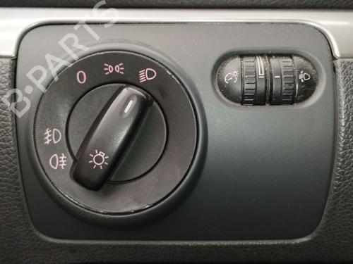 Used Headlight switch VW GOLF V (1K1) 1.9 TDI (105 hp) 32165211