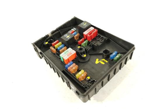 Used Fuse box VW GOLF VI (5K1) 1.4 TSI (160 hp) 31215737