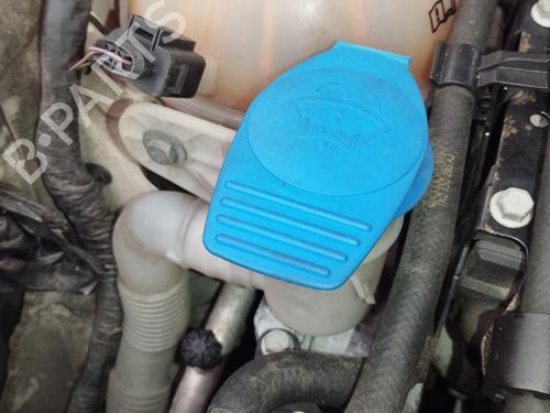 Used Windscreen washer tank Windscreen washer tank 38074321 38074321