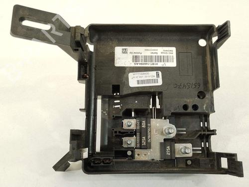Used Fuse box Fuse box 28131979 28131979