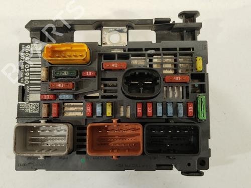 Used Fuse box CITROËN C5 III (RD_) 2.0 HDi (RDRHD8, RDRHDJ, RDRHR8, RDRHRJ) (136 hp) 33120425