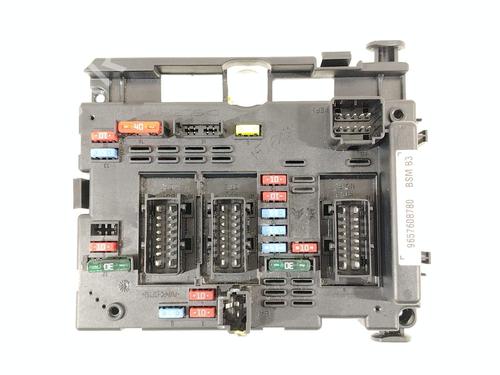 Used Fuse box Fuse box 31827687 31827687