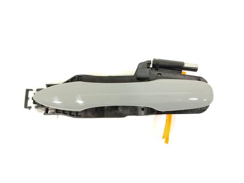 Venstre bagtil udvendigt håndtag TOYOTA YARIS CROSS (MXP_) 1.5 Hybrid All-wheel Drive (MXPJ15) (116 hp) 31854833