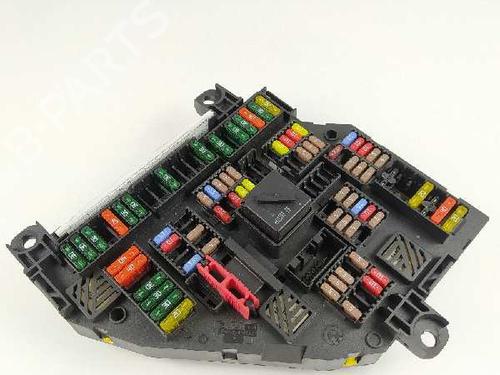 Used Fuse box BMW 5 (F10) 520 d (184 hp) 7180389