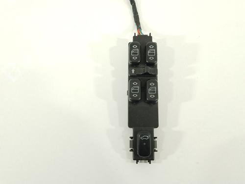 Used Left front window switch MERCEDES-BENZ S-CLASS (W220, V220) S 400 CDI (220.028, 220.128) (250 hp) 29132494