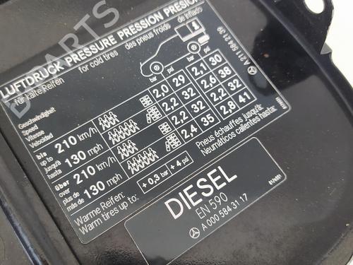 Fuel flap MERCEDES-BENZ E-CLASS (W211) E 320 CDI (211.026) | BP6637747C131 