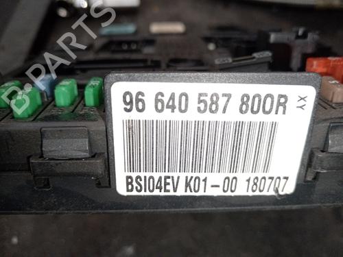 Fuse box CITROËN C4 Grand Picasso I (UA_) 2.0 HDi 138 | BP28359256E1 