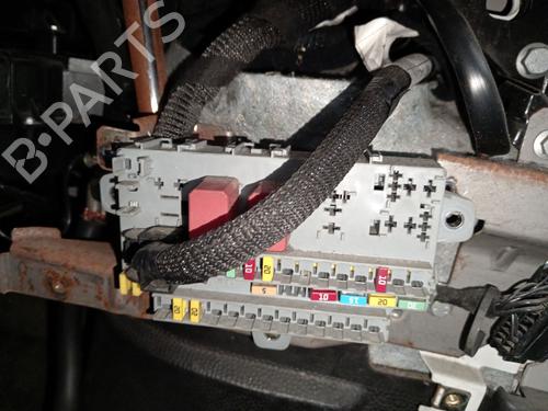 Used Fuse box Fuse box 37647043 37647043