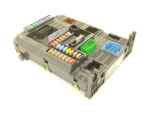 fuse-box-peugeot-308-ii-lb_-lp_-lw_-lh_-l3_-16-hdi-100-9807054180-2013-2014-2015-2016-2017-2018-2019-2020-2021-11134045 main image