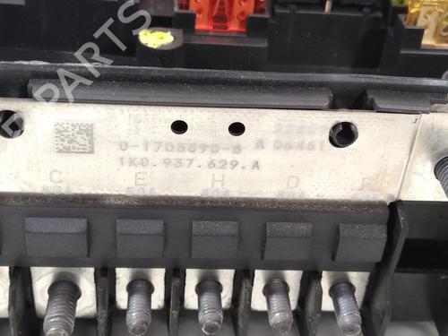 Fuse box VW GOLF VI (5K1) 2.0 TDI | BP24662922E1 