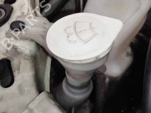 Used Windscreen washer tank Windscreen washer tank 38458332 38458332