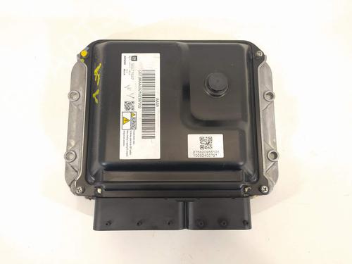 engine-control-unit-ecu-opel-astra-j-p10-55577647-2758008884-2009-2010-2011-2012-2013-2014-2015-2016-8814161 main image