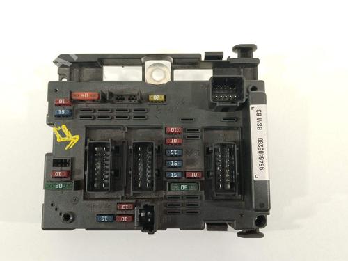 Used Fuse box Fuse box 27711322 27711322