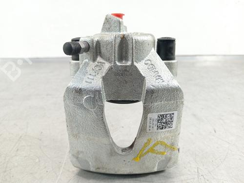 Used Right front brake caliper AUDI A1 Sportback (GBA) 25 TFSI (95 hp) 19635198