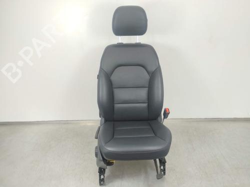 Used Right front seat Right front seat 15186767 15186767