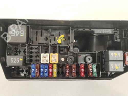 Used Fuse box Fuse box 38015976 38015976
