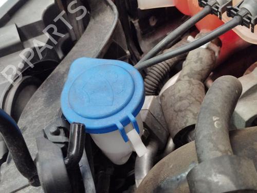 Used Windscreen washer tank Windscreen washer tank 38232403 38232403