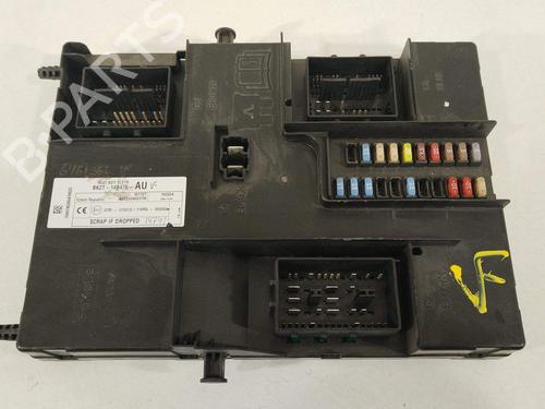 Used Fuse box Fuse box 33285655 33285655