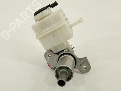 Brake master cylinder BMW 5 Touring (F11) 525 d xDrive | BP28057781M77 