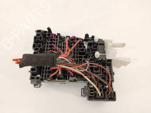 Fuse box VW GOLF VII (5G1, BQ1, BE1, BE2) | BP8083348E1