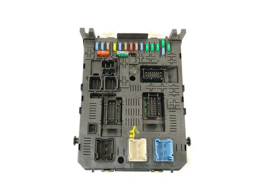 Used Fuse box Fuse box PEUGEOT 308 I (4A_, 4C_) 1.6 HDi (90 hp) 31827679 31827679