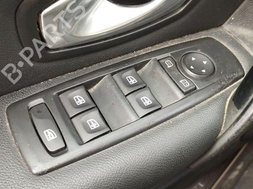 Used Left front window switch RENAULT LAGUNA III (BT0/1) 2.0 dCi (BT01, BT08, BT09, BT0E, BT0K, BT12, BT1C, BT1D,... (150 hp) 32163463