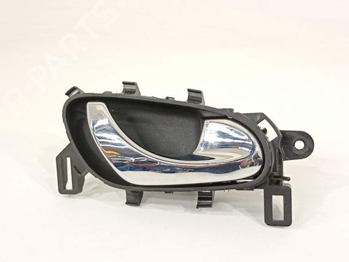 Used Rear right interior door handle Rear right interior door handle 17107986 17107986