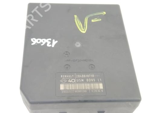 Fuse box RENAULT MEGANE III Hatchback (BZ0/1_, B3_)  | BP23653439E1 