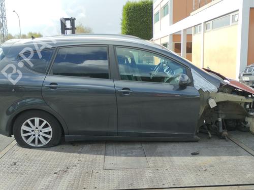 Left front fenders SEAT ALTEA XL (5P5, 5P8) 1.6 TDI | BP30804412C41 