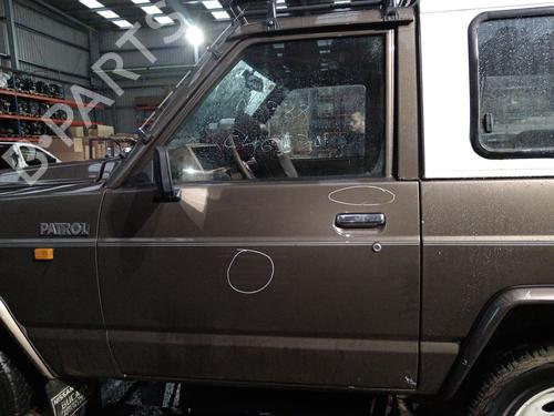 Used Left front door NISSAN PATROL III/2 Hardtop (K260) [1984-1998]  31907079