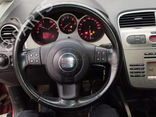 steering-wheel-seat-toledo-iii-5p2-2004-2005-2006-2007-2008-2009-37232322 main image