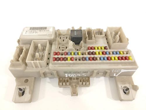 Used Fuse box Fuse box 14916425 14916425