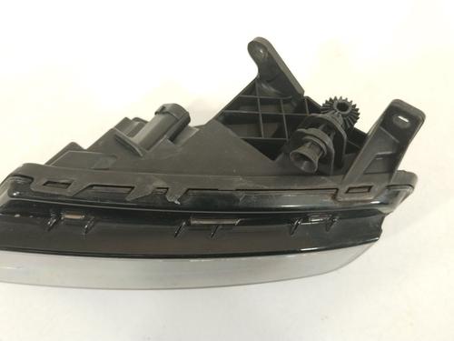 Right front fog light SEAT LEON ST (5F8) 1.4 TSI | BP37238693C31 - Image 5
