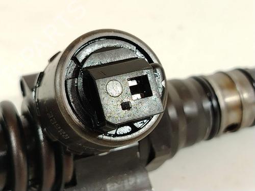 Injector VW GOLF V (1K1) 2.0 TDI 16V | BP38331071M100 - Image 3