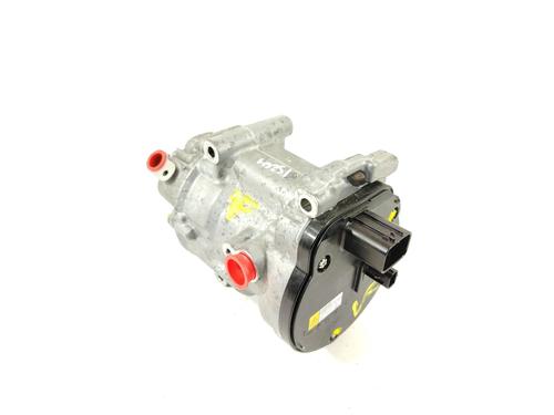 Used AC compressor TOYOTA YARIS CROSS (MXP_) 1.5 Hybrid All-wheel Drive (MXPJ15) (116 hp) 31611608