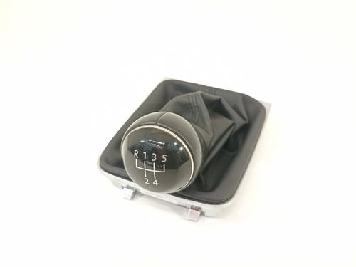 Used Shift knob VW GOLF VII (5G1, BQ1, BE1, BE2) [2012-2021]  18295635