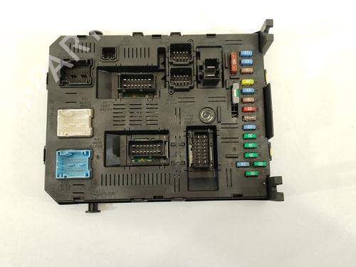 Zekeringkast PEUGEOT 607 (9D, 9U) 2.7 HDi 24V (204 hp) 28511467