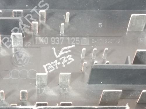 Fuse box VW GOLF VI (5K1) 2.0 TDI | BP24662922E1 