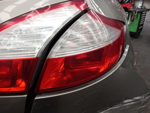 Højre baglygte RENAULT MEGANE III Hatchback (BZ0/1_, B3_) 1.9 dCi (BZ0N, BZ0J) (131 hp) 27556372