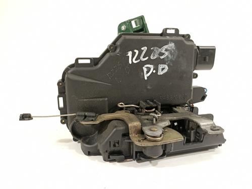 Serrure avant droite VW PASSAT B5.5 (3B3) [2000-2005]  20858056