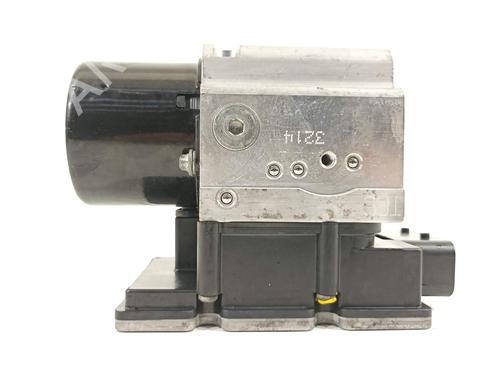 Used ABS pump ABS pump SAAB 9-3 (YS3F, E79, D79, D75) 1.9 TiD (150 hp) 15944145 15944145