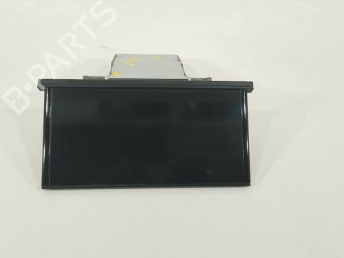 display-monitor-audi-q2-gab-gag-2016-33936653 main image