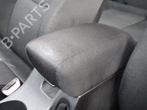 Used Armrest / Center console Armrest / Center console 19303771 19303771
